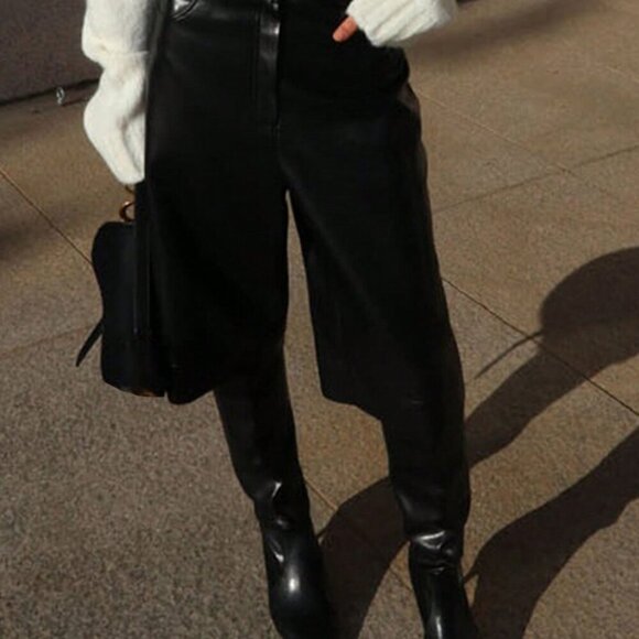 Black Casual Women's faux leather Capri Pants - Picture 7 of 7